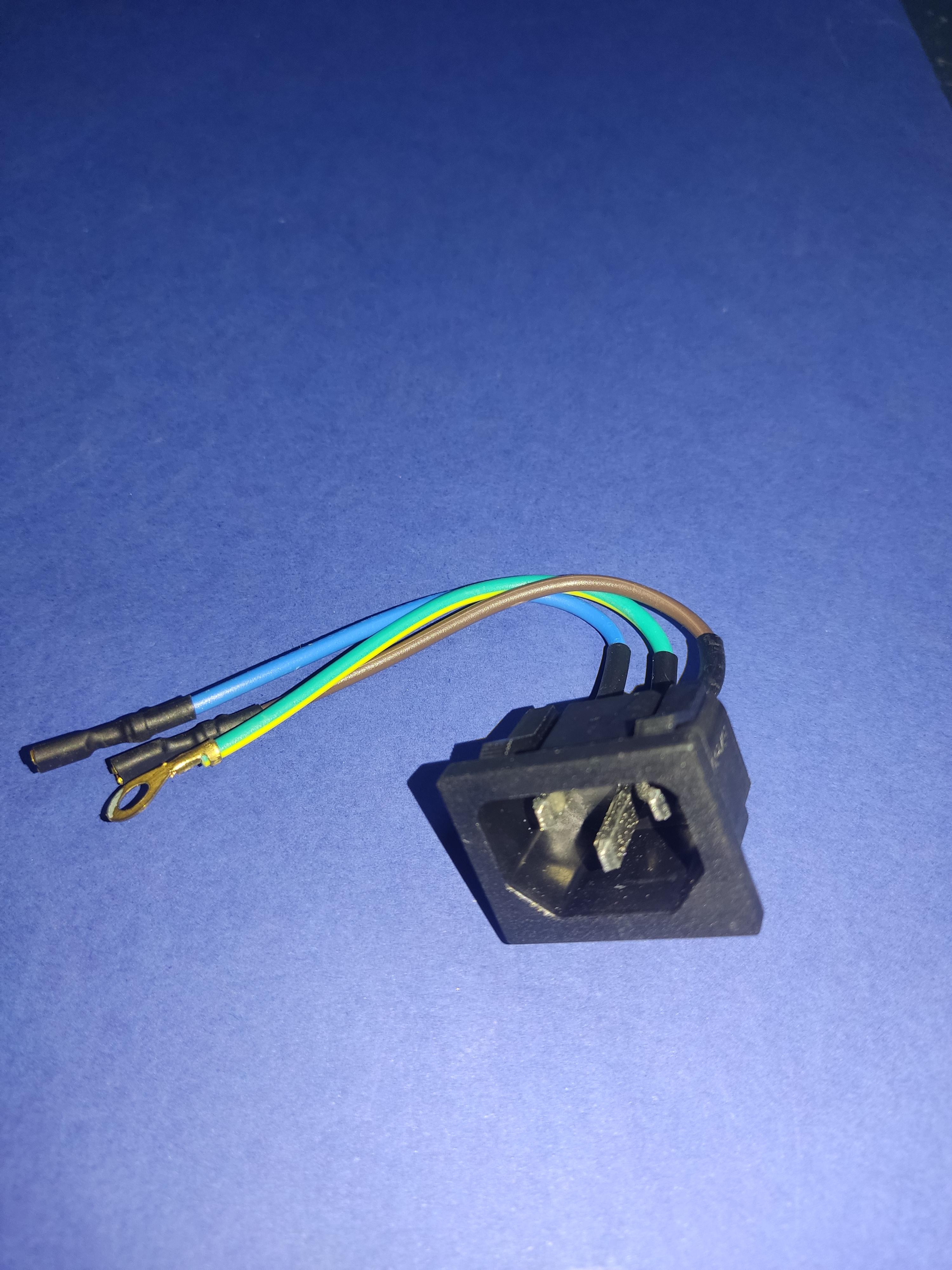 CHICOTE PARA ENTRADA DE ENERGÍA EQUIPOS